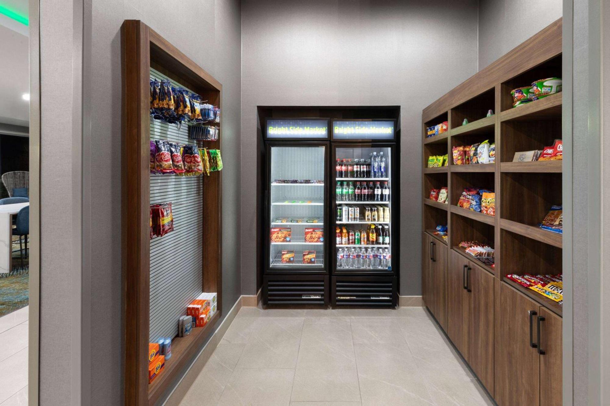 La Quinta Inn & Suites By Wyndham San Antonio At The Rim 外观 照片